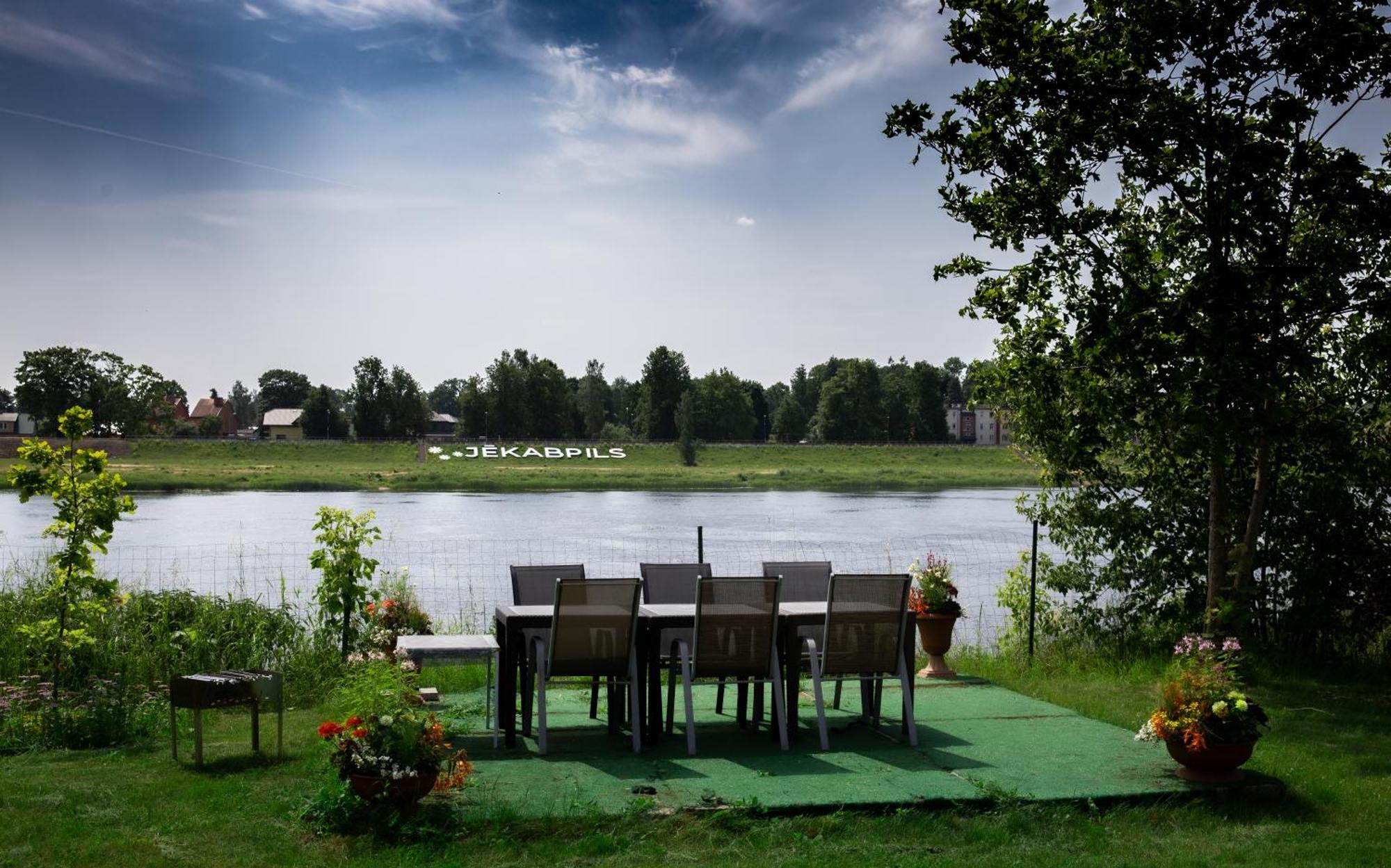 Central Riverside Apartments Jekabpils Exterior photo