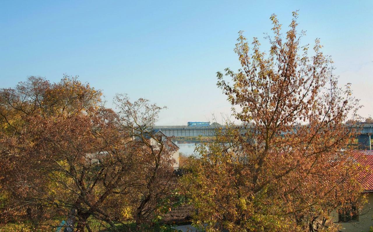 Central Riverside Apartments Jekabpils Exterior photo